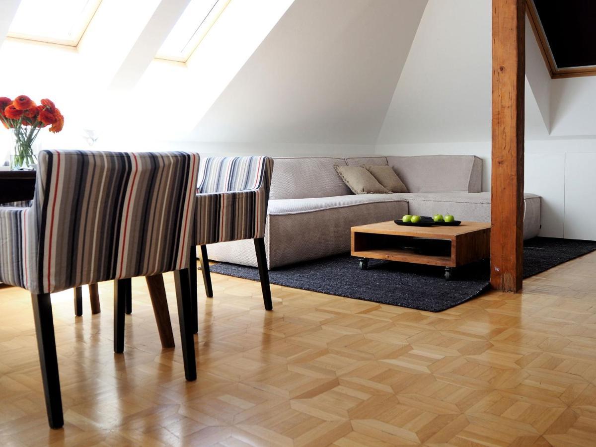 Vynimocny Apartman V Staromestskej Vile S Vyhladom Na Hrad Bratislava Esterno foto